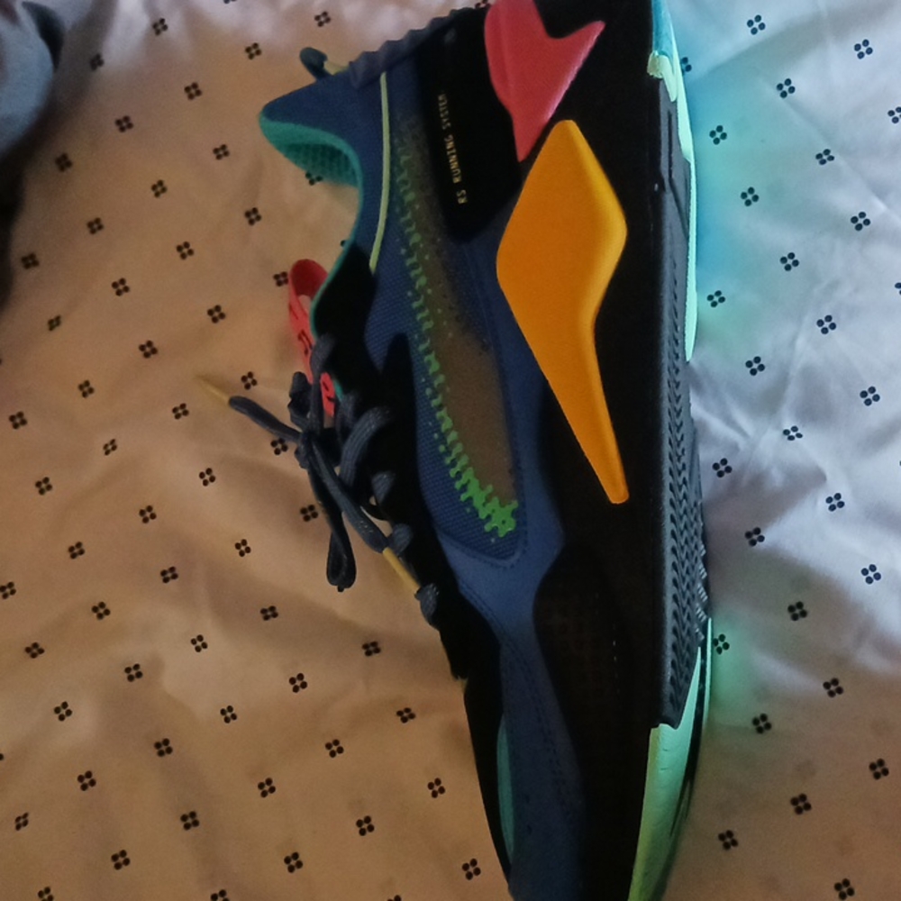 PUMA SNEAKERS